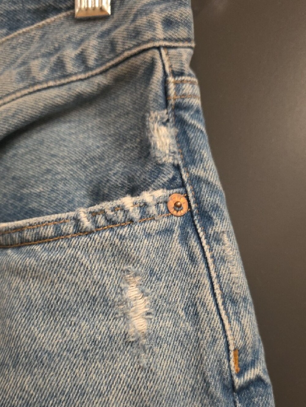 Agolde Light Blue Relaxed Jeans - Women's - Picture 4 of 9